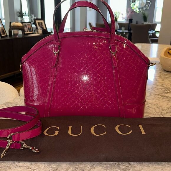 👜 Vintage Gucci Microguccissima Fuchsia Leather Bag – Gold Hardware, Y2K Chic - Picture 1 of 10